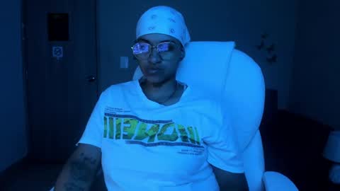 Snapshot of dominick_joness chatting on October 4, 2025, 11:58 pm Dominick online show from October 4, 2025, 11:58 pm