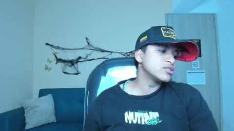 Snapshot of dominick_joness chatting on October 28, 2025, 5:55 am Dominick online show from October 28, 2025, 5:55 am