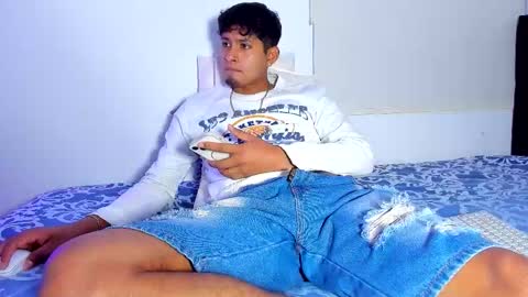 Snapshot of dominick_king chatting on December 1, 2025, 1:43 am Dominic online show from December 1, 2025, 1:43 am