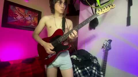 Snapshot of dominick_wildd chatting on August 6, 2026, 11:28 pm Dominick Wildd online show from August 6, 2026, 11:28 pm