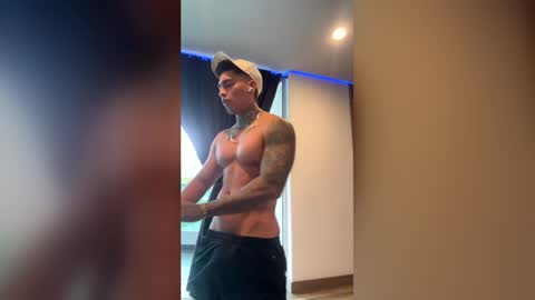 Snapshot of dominiofit chatting on May 21, 2026, 12:01 pm Only fans Ronnie col---InstaRonniecolleman online show from May 21, 2026, 12:01 pm