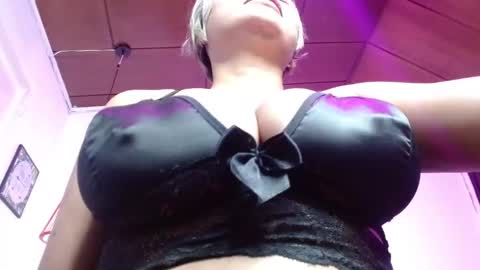  D O M I N K  online show from February 20, 2026, 6:48 am