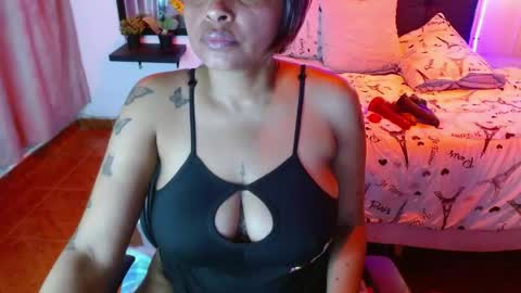  D O M I N K  online show from May 23, 2026, 8:35 pm