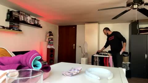 Snapshot of domnu_ozfutura chatting on February 2, 2025, 2:02 pm domnu_ozfutura online show from February 2, 2025, 2:02 pm