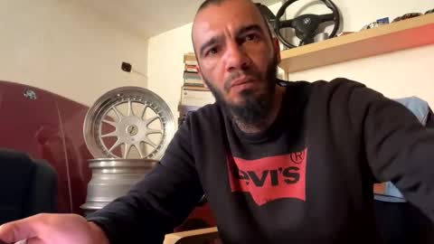 Snapshot of domnu_ozfutura chatting on February 5, 2025, 9:25 am domnu_ozfutura online show from February 5, 2025, 9:25 am