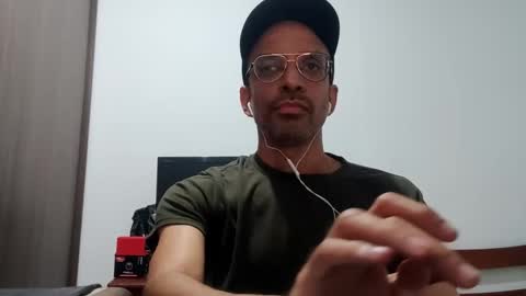 Snapshot of don__chi chatting on February 23, 2025, 12:30 am don__chi online show from February 23, 2025, 12:30 am