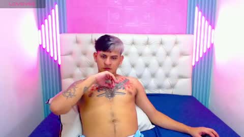 DONA Y CARL online show from December 15, 2024, 3:34 am