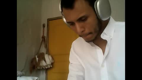 Snapshot of donlorran chatting on November 17, 2025, 4:46 pm donlorran online show from November 17, 2025, 4:46 pm