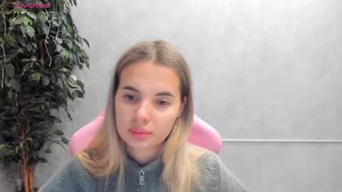 Snapshot of donnaaa_evans chatting on March 9, 2025, 11:56 pm Donna On GMT2 Mon-Fri 3-9 AM online show from March 9, 2025, 11:56 pm