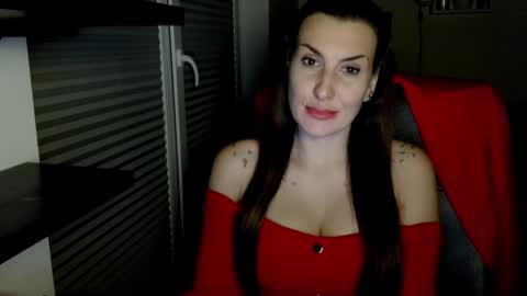 DonnaLive online show from February 2, 2026, 9:35 pm