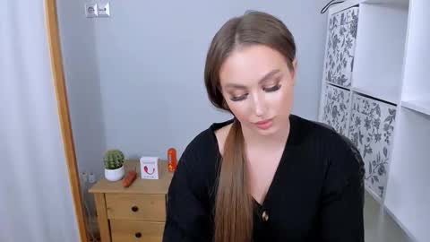 DonnaSensual online show from December 19, 2025, 5:42 pm