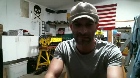 Snapshot of donniestone chatting on February 3, 2025, 11:36 pm donniestone online show from February 3, 2025, 11:36 pm