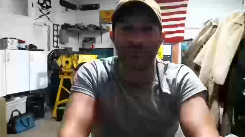 Snapshot of donniestone chatting on October 14, 2025, 3:02 pm donniestone online show from October 14, 2025, 3:02 pm