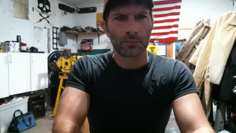 Snapshot of donniestone chatting on October 23, 2025, 3:22 pm donniestone online show from October 23, 2025, 3:22 pm