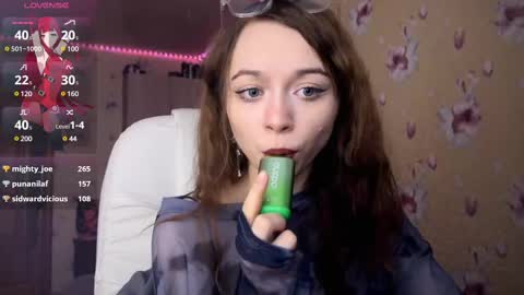 Snapshot of dontoke_ chatting on February 12, 2025, 1:06 pm Nicole online show from February 12, 2025, 1:06 pm