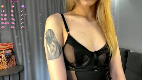 Snapshot of dontouchmyass chatting on February 25, 2026, 8:29 pm Ely online show from February 25, 2026, 8:29 pm