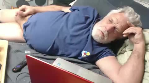 cummingdoouug online show from May 19, 2026, 8:31 am