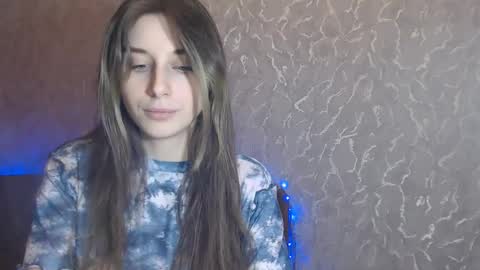 Snapshot of dora_blue_eyed chatting on February 12, 2025, 5:15 am Dora online show from February 12, 2025, 5:15 am