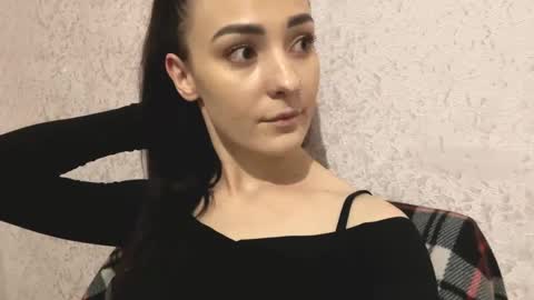 Madisom online show from April 22, 2026, 8:21 pm