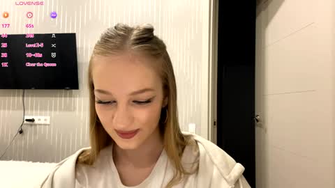 Anika online show from June 4, 2026, 9:21 pm