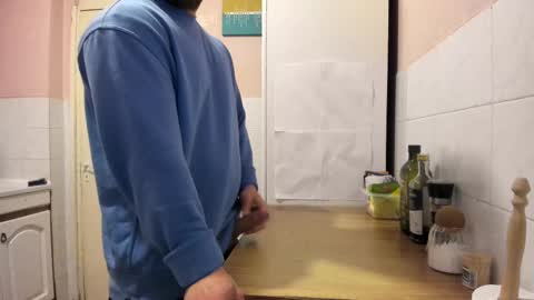 Snapshot of doriancretu95 chatting on March 2, 2025, 6:48 am menu below online show from March 2, 2025, 6:48 am