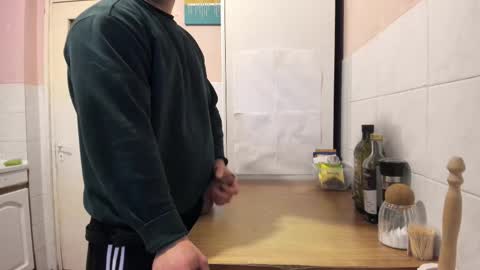 Snapshot of doriancretu95 chatting on March 12, 2025, 5:35 am menu below online show from March 12, 2025, 5:35 am