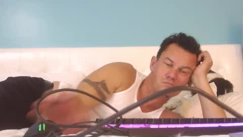 Dorian w Costars online show from September 9, 2025, 6:46 am