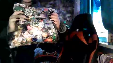 Dorrie Ann online show from December 22, 2025, 7:05 am