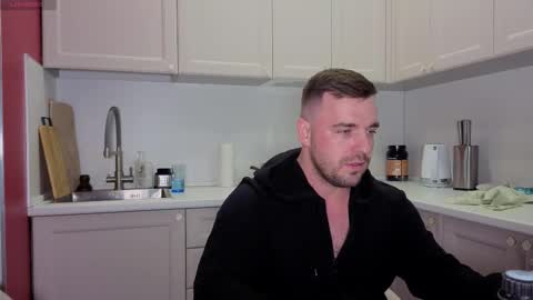 Sasha online show from September 21, 2025, 5:03 pm