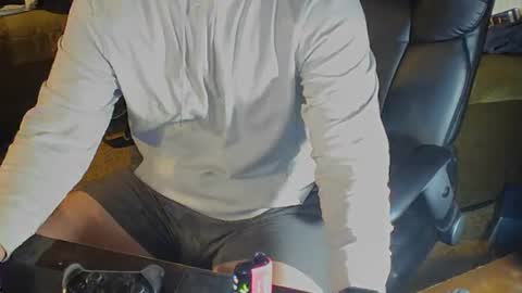 Snapshot of dotyoureyezez chatting on October 24, 2025, 7:49 am DotYourEyezez  online show from October 24, 2025, 7:49 am