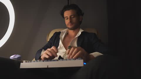 Keen online show from March 3, 2025, 2:58 am