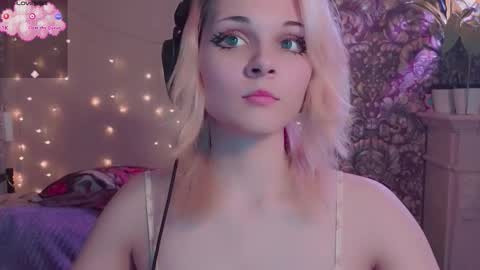 Snapshot of doublebubblecum chatting on November 7, 2025, 12:10 am Angie online show from November 7, 2025, 12:10 am