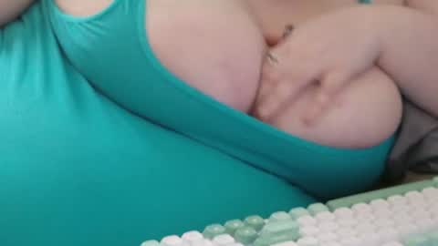 Snapshot of doublecherrybombxo chatting on June 27, 2026, 5:29 pm Cherri online show from June 27, 2026, 5:29 pm
