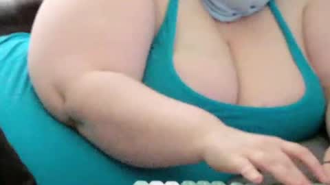 Snapshot of doublecherrybombxo chatting on July 1, 2026, 3:56 pm Cherri online show from July 1, 2026, 3:56 pm