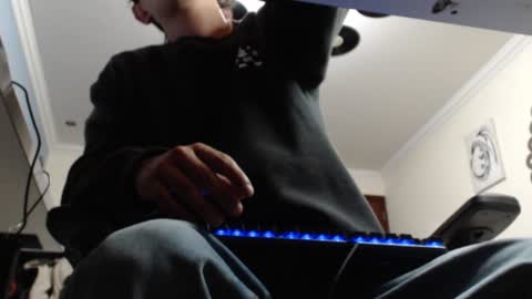 Snapshot of douglas_drake chatting on February 7, 2025, 3:12 am douglas_drake online show from February 7, 2025, 3:12 am