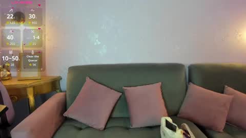 dovemullerr2 online show from July 13, 2026, 5:16 pm