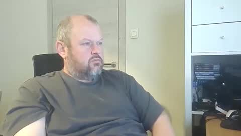 Danny online show from November 21, 2025, 8:24 am