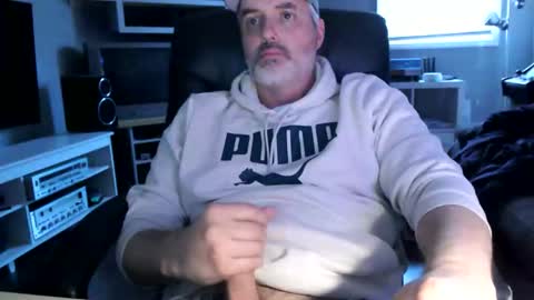 dr_dave20 online show from February 21, 2026, 6:09 pm