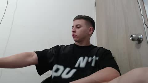 draco_boy2000 online show from January 12, 2026, 9:09 pm