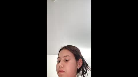 Laura online show from April 2, 2026, 4:10 am