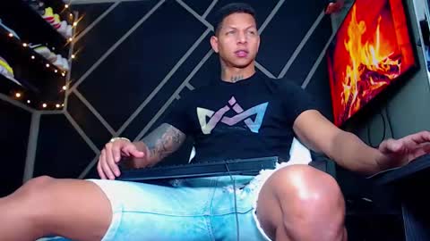 Snapshot of drake_jhonson08 chatting on January 17, 2025, 4:06 am Drake online show from January 17, 2025, 4:06 am