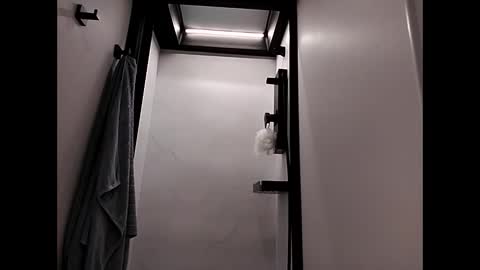 drakefimon online show from December 2, 2025, 8:59 pm