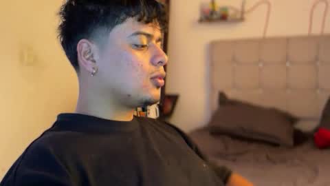Snapshot of drakenn_ chatting on May 14, 2026, 1:07 pm drakeeee online show from May 14, 2026, 1:07 pm