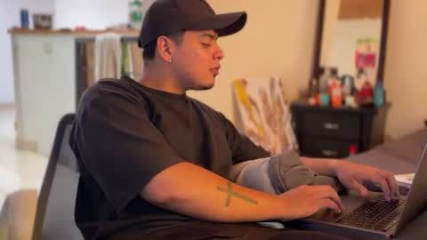 Snapshot of drakenn_ chatting on May 29, 2026, 2:37 pm drakeeee online show from May 29, 2026, 2:37 pm