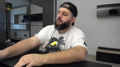 DravenPeak online show from November 27, 2025, 8:38 am