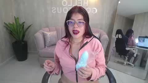 Draviana  online show from September 19, 2025, 3:08 am