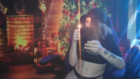 Snapshot of dreadpirate_riyu chatting on December 4, 2024, 2:09 am Lorelei Riyu online show from December 4, 2024, 2:09 am