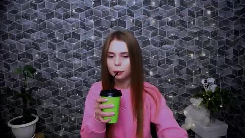 Mari online show from November 30, 2025, 9:02 am