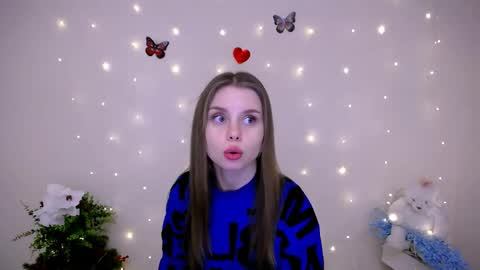 Snapshot of dream_mari chatting on February 16, 2026, 10:44 am Mari online show from February 16, 2026, 10:44 am