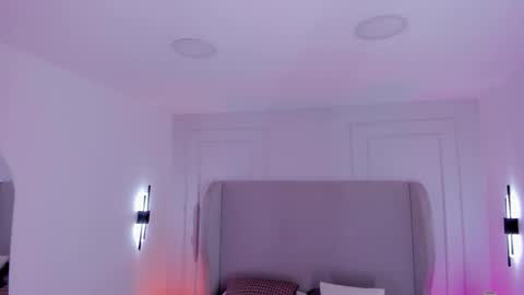 N E N A  online show from October 16, 2025, 3:40 am